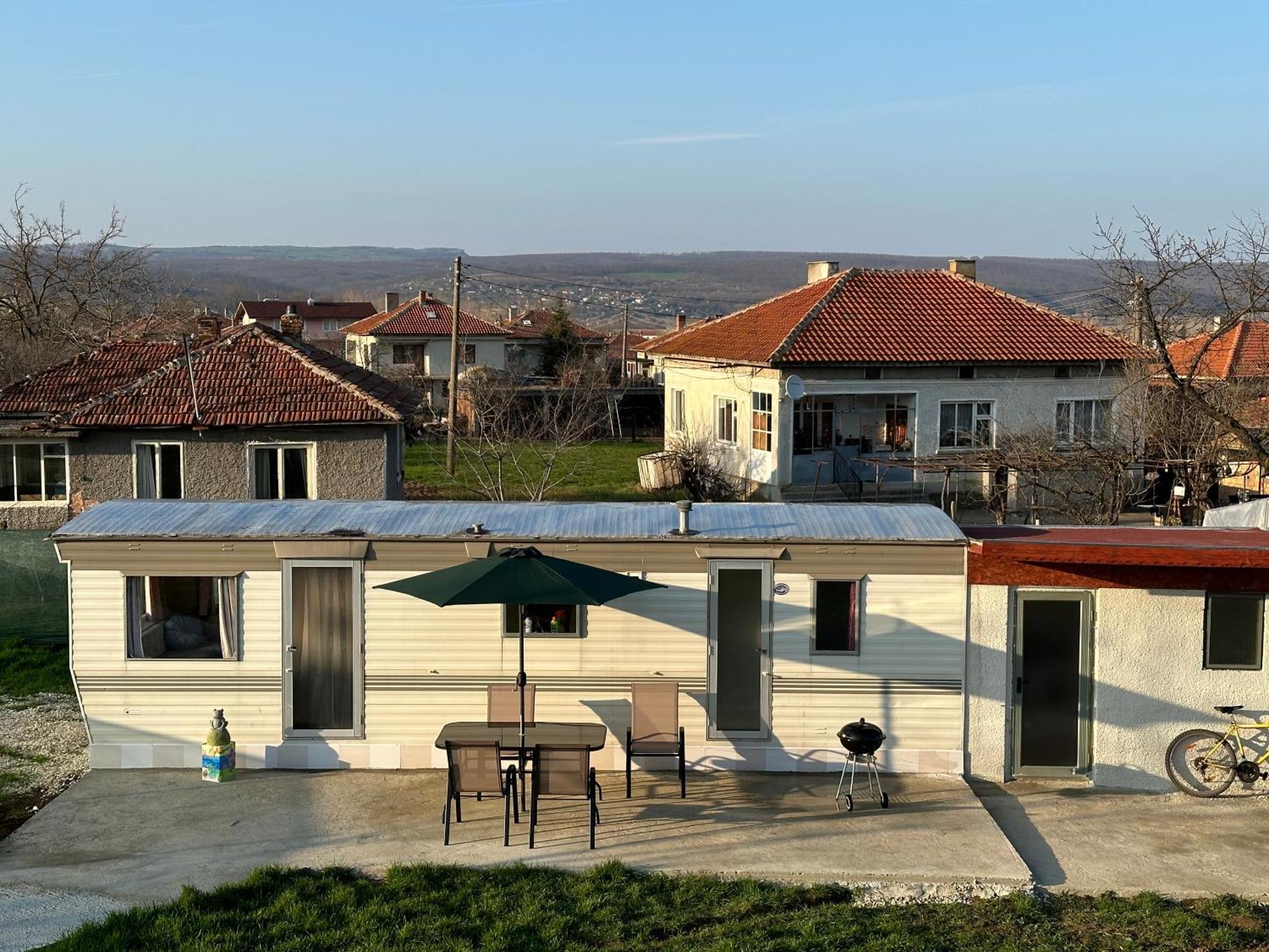 Caravans 10 Min To Tsonevo Lake & 35 Min To Black Sea Номер фото